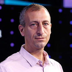 Ofer  Lavi