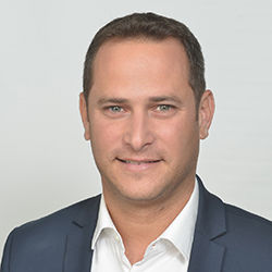 רז  קינסטליך