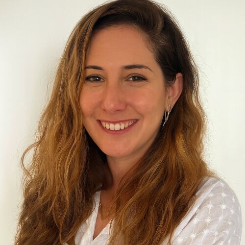 עינת מקמורי אהרן